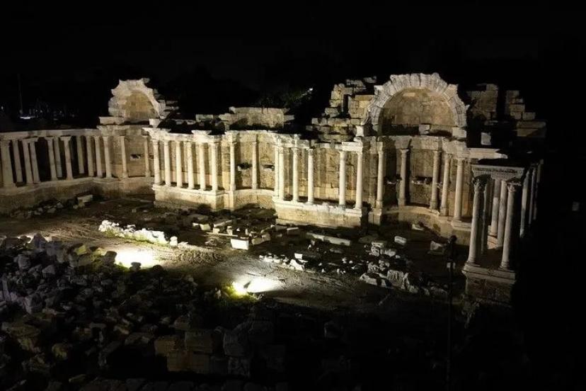 ANTALYA’NIN ANTİK KENTLERİ GECEYE IŞIK TUTTU