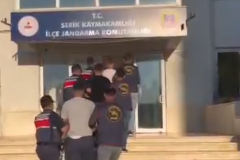 İKİ ORMAN YANGININDA 6 GÖZALTI