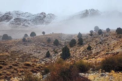 KAŞ’TA AKDAĞ’IN ZİRVESİNE İLK KAR DÜŞTÜ