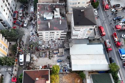 MALTEPE’DE BİNA ÇÖKTÜ: ENKAZDA ZAMANLA YARIŞ