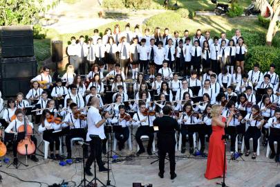 MURATPAŞA’DA GENÇ SESLER AYNI KORODA BULUŞACAK