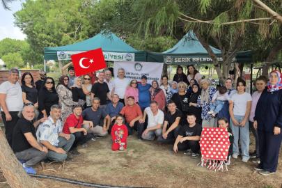 SERİK’TE GÖNÜLLERİ BULUŞTURAN DAYANIŞMA GÜNÜ